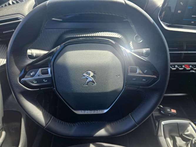 Peugeot 2008 2023 2008 Puretech 130 1.2