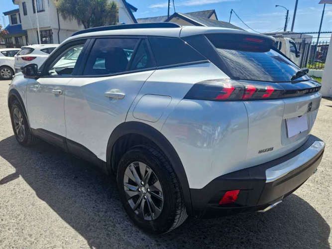 Peugeot 2008 2023 2008 Puretech 130 1.2