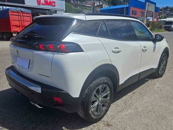 Peugeot 2008 2023 2008 Puretech 130 1.2