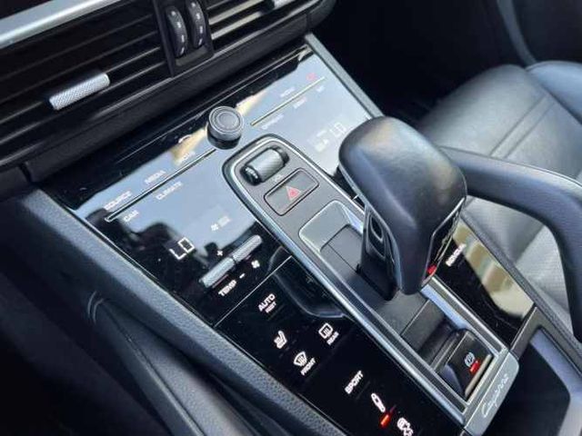 PORSCHE CAYENNE  2019