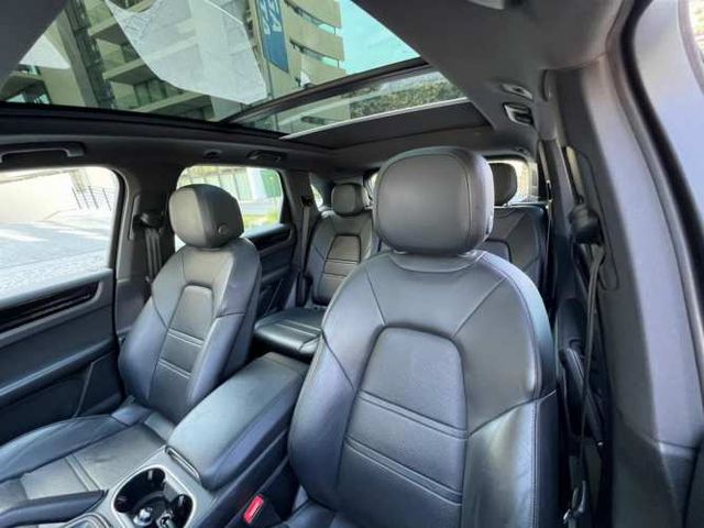 PORSCHE CAYENNE  2019