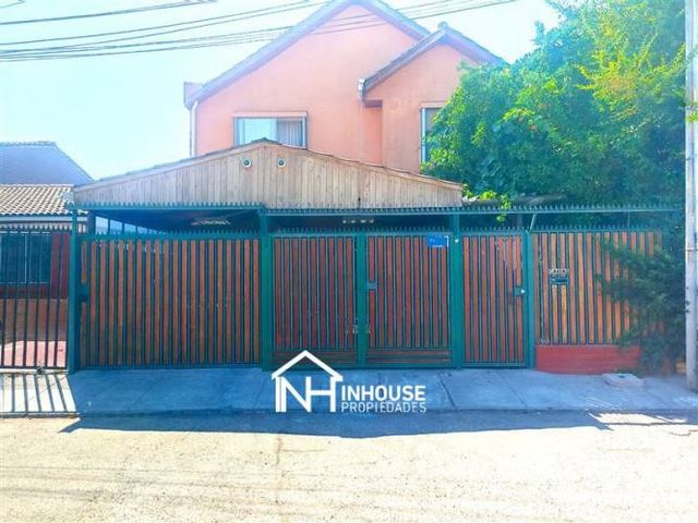 CASA MARTA OSSA RUIZ//EL DESCANSO//METRO LAS PARCELAS