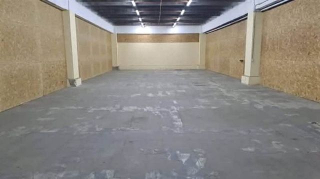 BODEGA San Joaquin. Cercano a metro Carlos Valdovinos