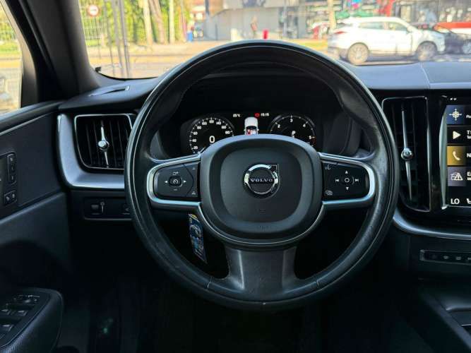 VOLVO XC60  2020