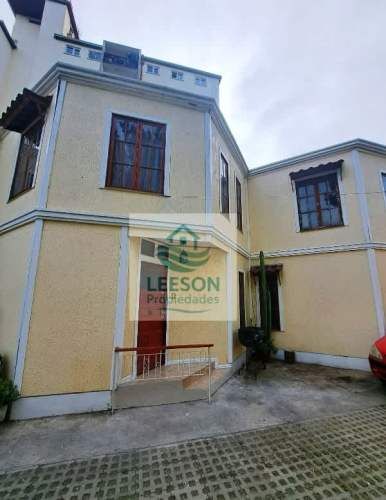 CERRO ALEGRE- ARRIENDO CASA 3D/2B CON ESTACIONAMIENTO