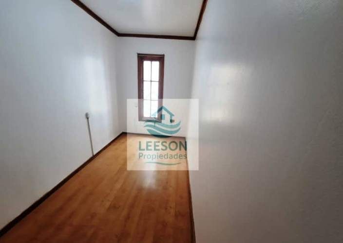 CERRO ALEGRE- ARRIENDO CASA 3D/2B CON ESTACIONAMIENTO