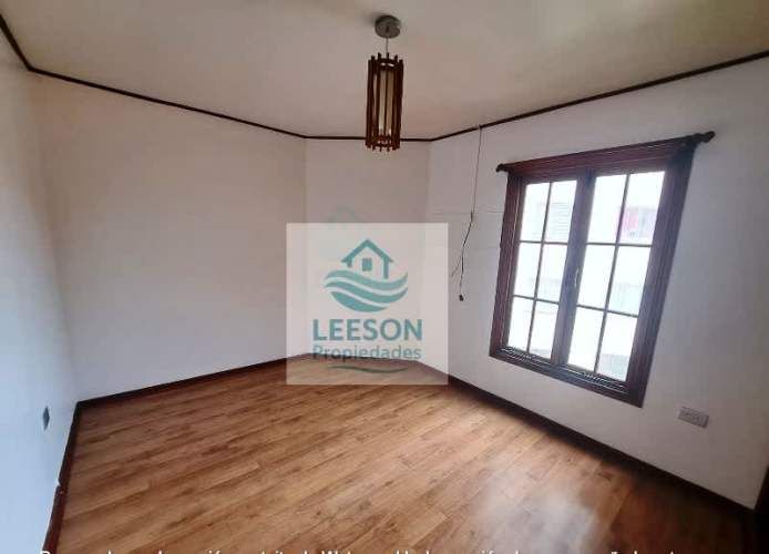 CERRO ALEGRE- ARRIENDO CASA 3D/2B CON ESTACIONAMIENTO