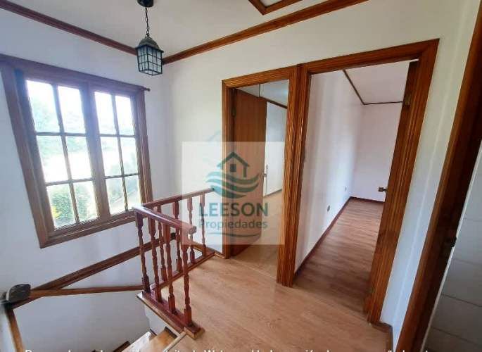 CERRO ALEGRE- ARRIENDO CASA 3D/2B CON ESTACIONAMIENTO