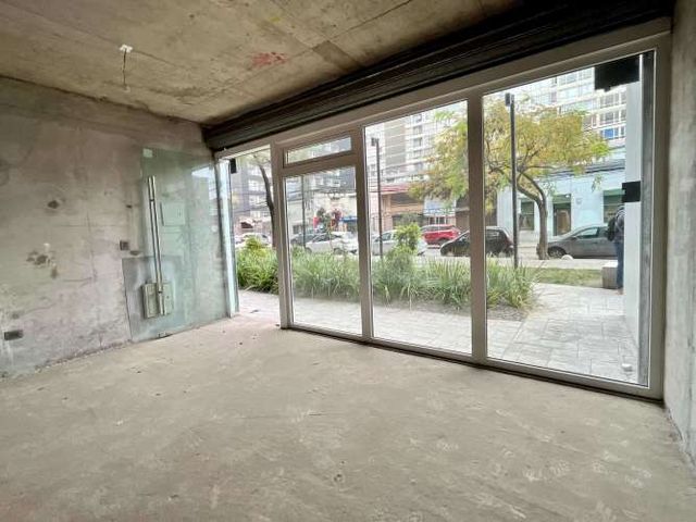 VENTA LOCAL COMERCIAL METRO IRARRÁZAVAL