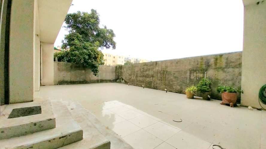 A Minutos del Centro - Excelente Ubicación - Edificio de Oficinas - A Pasos de Autopistas