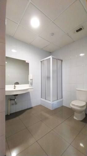 A Minutos del Centro - Excelente Ubicación - Edificio de Oficinas - A Pasos de Autopistas