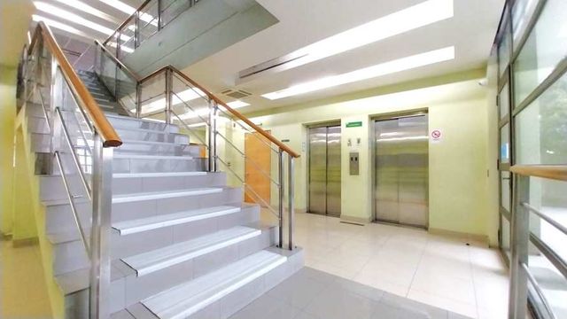 A Minutos del Centro - Excelente Ubicación - Edificio de Oficinas - A Pasos de Autopistas