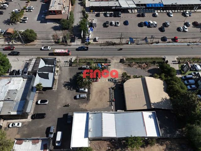Local Comercial en arriendo plena Avenida Chicureo