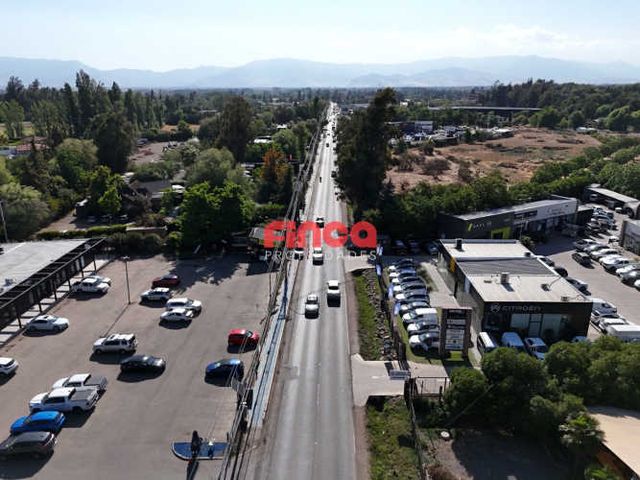 Local Comercial en arriendo plena Avenida Chicureo