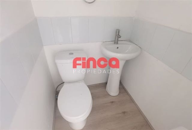 Local Comercial en arriendo plena Avenida Chicureo