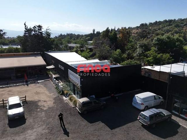 Local Comercial en arriendo plena Avenida Chicureo