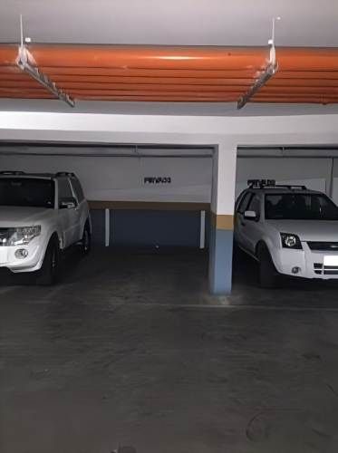 VENDO ESTACIONAMIENTO  EN EXCLUSIVO SECTOR LAS CONDES