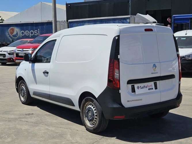 RENAULT EXPRESS 2023