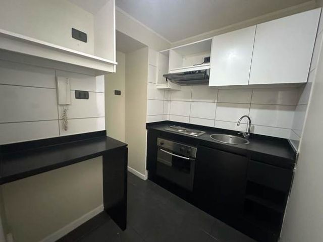 Homestudio en Santiago cercano a metro Santa Lucia