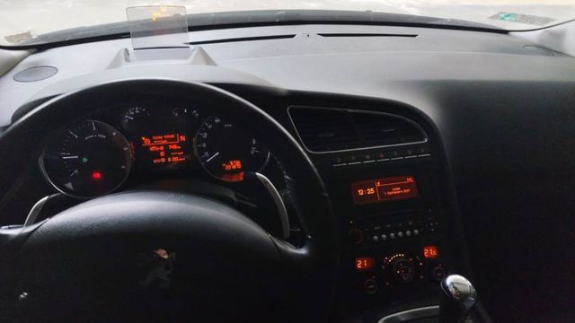 Peugeot 5008 Diesel 2013 Active – Familiar, 7 Plazas