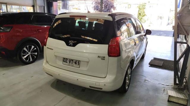 Peugeot 5008 Diesel 2013 Active – Familiar, 7 Plazas
