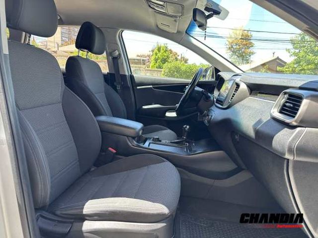 KIA SORENTO EX 2.4 6MT 2017 iMPECABLE