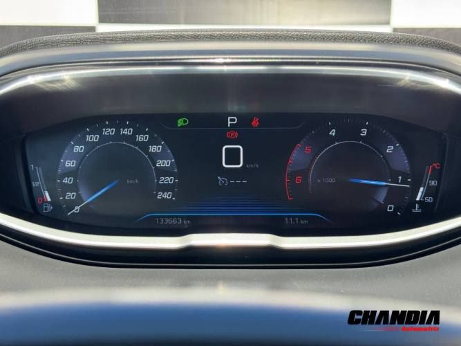 PEUGEOT 3008 ALLURE 1.6T HDI AUTOMÁTiCO IMPECABLE