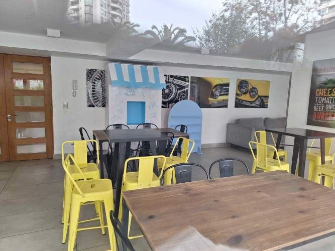 Moderno Hogar con Excelente Conectividad (129809)