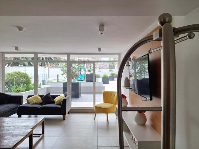 Moderno Hogar con Excelente Conectividad (129809)