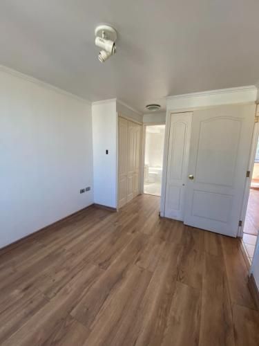 CÓMODO DP. 1 DORM - BOX - BD, SECTOR MAIPÚ & LAUTA