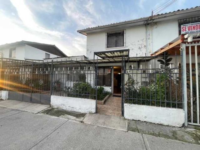 Casa En Venta En Lincoln Con Patio Y Bodega