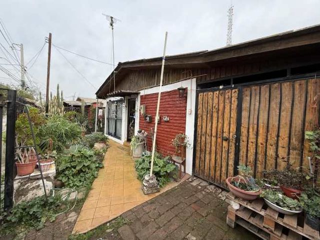 Se Vende Casa Material Solido, Terreno 250 M2, 6 Vehiculos