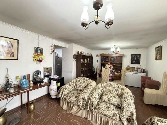 Se Vende Casa Material Solido, Terreno 250 M2, 6 Vehiculos