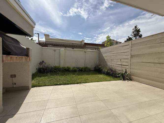 Se Vende Dpto.  Townhouse +un Estacionamiento+bodega 7807 Uf