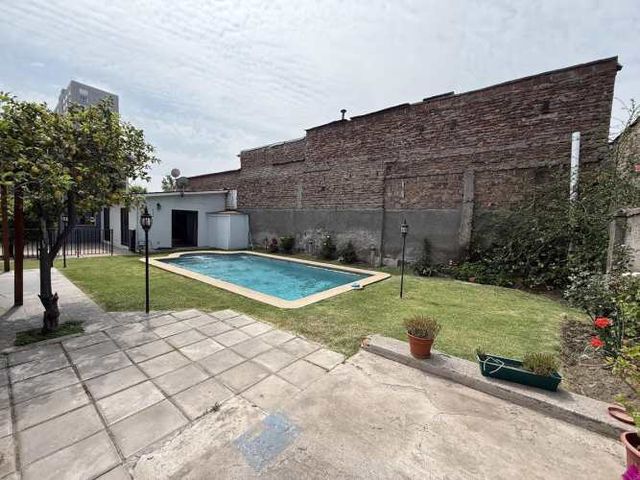 Hermosa Casa En Venta En San Miguel Con Piscina