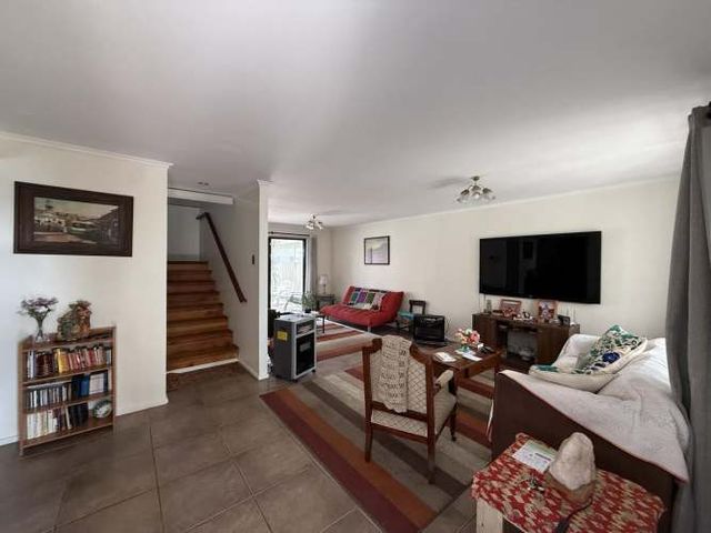 Hermosa Casa En Venta En San Miguel Con Piscina