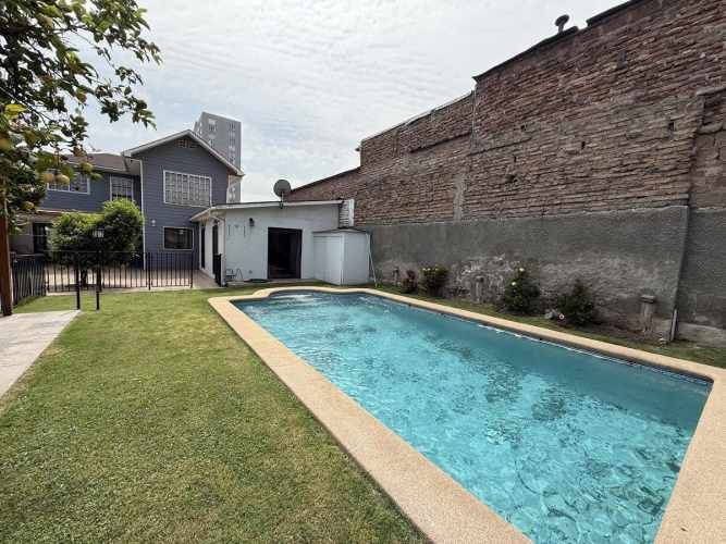 Hermosa Casa En Venta En San Miguel Con Piscina