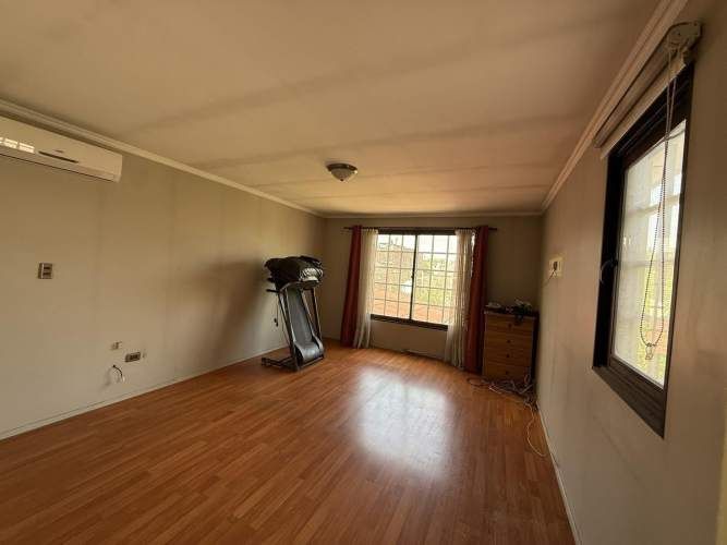 Hermosa Casa En Venta En San Miguel Con Piscina