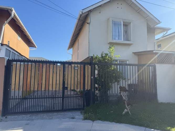 Preciosa Casa En Venta En Haras San Bernardo Con Piscina