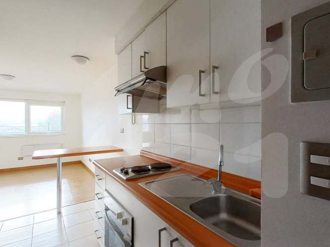 Arriendo departamento edificio Celta, sector hospital