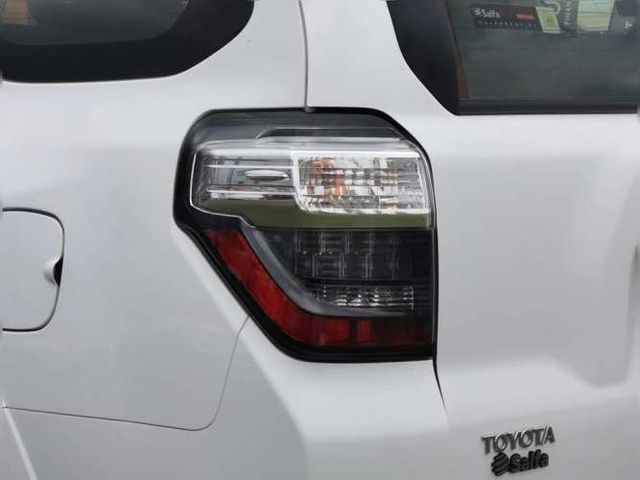 TOYOTA 4RUNNER  2024