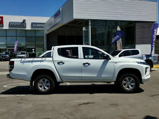 MITSUBISHI L200 2022