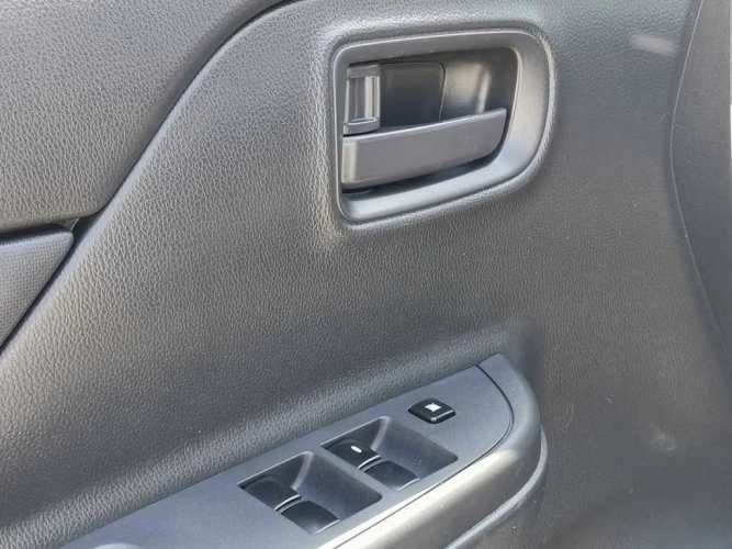 MITSUBISHI L200 2022