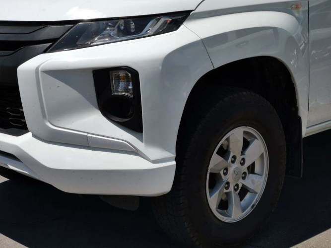 MITSUBISHI L200 2022