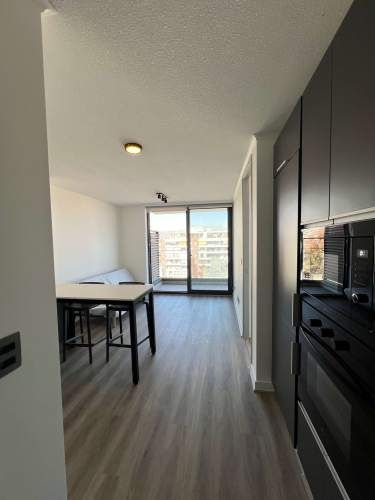 Luminoso Hogar Cerca del Metro y Servicios (129820)