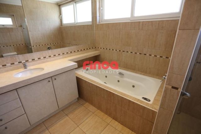 Casa Tipo Comercial en Venta en Chicureo