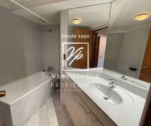 Cómodo y Amplio Departamento Edificio El Bosque (Thiers)