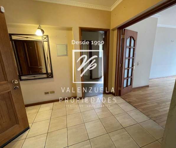 Cómodo y Amplio Departamento Edificio El Bosque (Thiers)