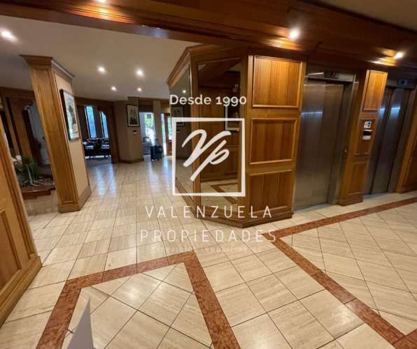 Cómodo y Amplio Departamento Edificio El Bosque (Thiers)