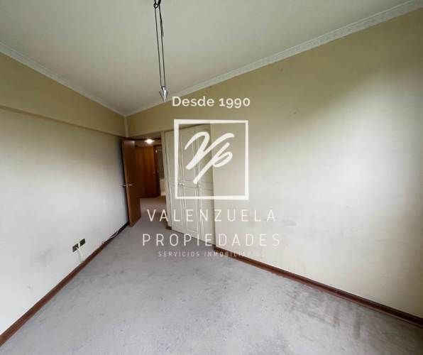 Cómodo y Amplio Departamento Edificio El Bosque (Thiers)